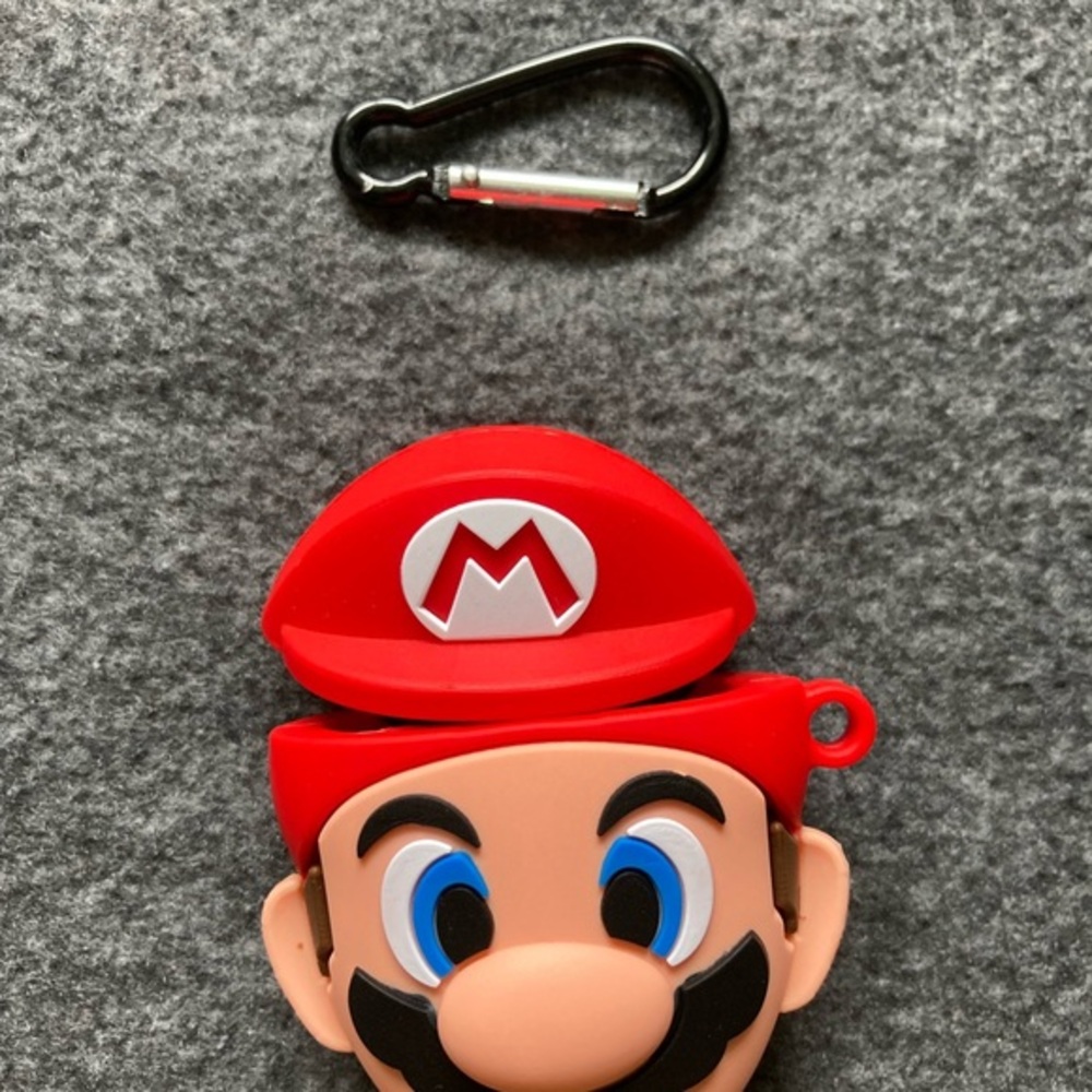 Super Mario AirPods Case Cover Silicone‎ for Gen 1/2 with Clip Keychain